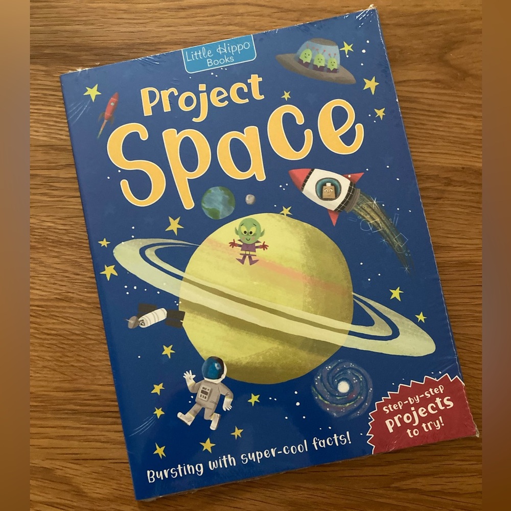 Little Hippo Books Project Space Kid’s Book  NWT